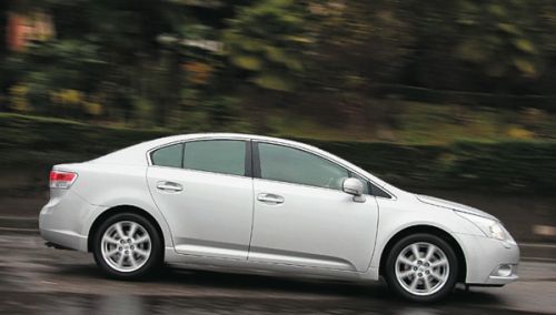 Toyota Avensis. Фото Игоря Кузнецова, 5 колесо. Toyota Avensis. Фото Игоря Кузнецова, 5 колесо.