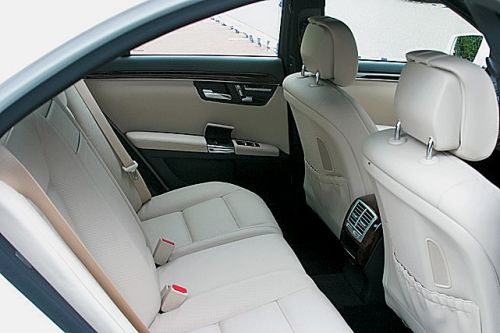 Mercedes-Benz S400 Hybrid. Фото Mercedes-Benz Mercedes-Benz S400 Hybrid. Фото Mercedes-Benz