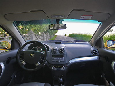 Chevrolet Aveo. Фото Ленты.Ру. Chevrolet Aveo. Фото Ленты.Ру.