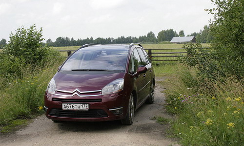 Citroen C4 Grand Picasso. Фото с сайта autonews.ru. Citroen C4 Grand Picasso. Фото с сайта autonews.ru.