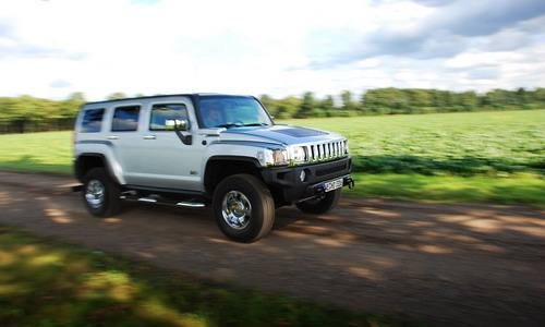 Hummer H3. Фото с сайта autonews.ru. Hummer H3. Фото с сайта autonews.ru.
