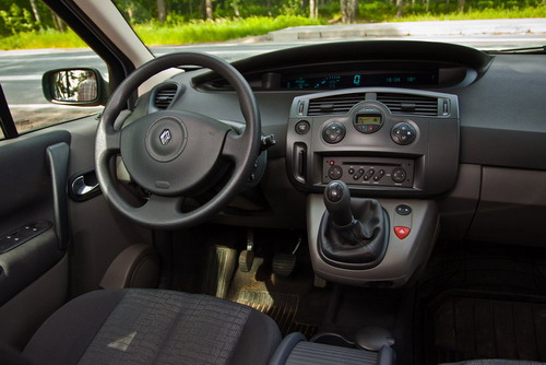 Renault Scenic. Фото Романа Останина с сайта kolesa.ru Renault Scenic. Фото Романа Останина с сайта kolesa.ru