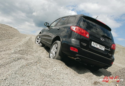 Hyundai Santa Fe. Фото Александра Страхова-Баранова с сайта media.club4x4.ru. Hyundai Santa Fe. Фото Александра Страхова-Баранова с сайта media.club4x4.ru.