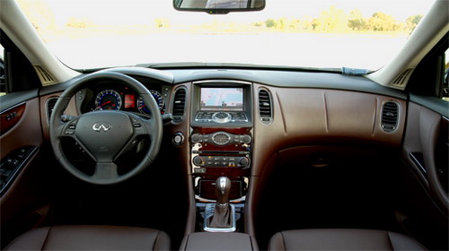 Infiniti EX35. Фото Александра Страхова-Баранова с сайта media.club4x4.ru. Infiniti EX35. Фото Александра Страхова-Баранова с сайта media.club4x4.ru.