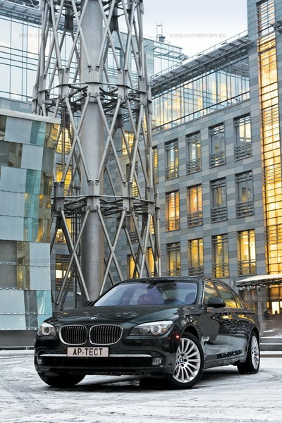 BMW 750Li. Фото Степана Шумахера с сайта autoreview.ru BMW 750Li. Фото Степана Шумахера с сайта autoreview.ru