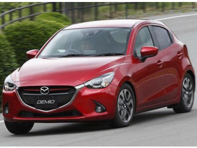 появились первые фото новой mazda 2